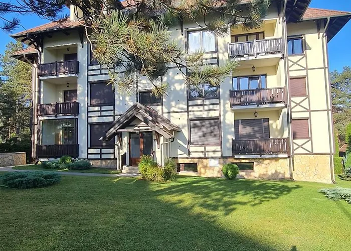 Matija Lux Konaci ズラティボール